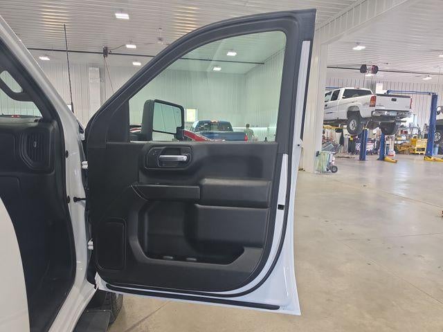 2024 Chevrolet Silverado 2500 HD Crew Cab Standard Box 4-Wheel Drive Custom