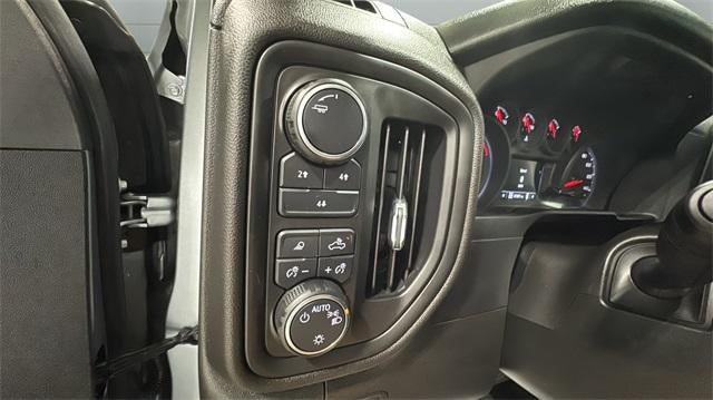 2024 Chevrolet Silverado 2500 HD Crew Cab Standard Box 4-Wheel Drive Custom