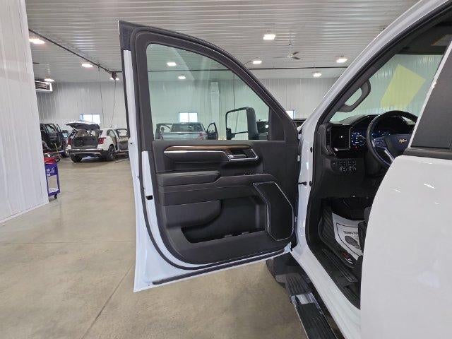 2024 Chevrolet Silverado 3500 HD Crew Cab Standard Box 4-Wheel Drive LT