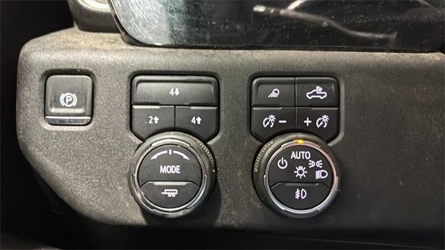 2024 Chevrolet Silverado 3500 HD Crew Cab Standard Box 4-Wheel Drive LT