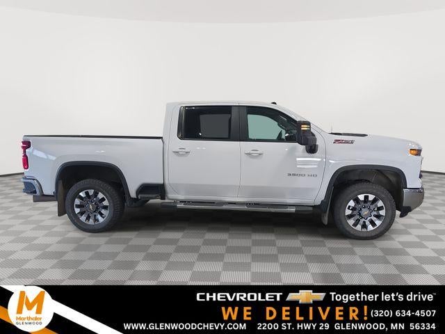 2024 Chevrolet Silverado 3500 HD Crew Cab Standard Box 4-Wheel Drive LT