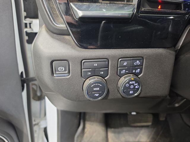 2024 Chevrolet Silverado 3500 HD Crew Cab Standard Box 4-Wheel Drive LT
