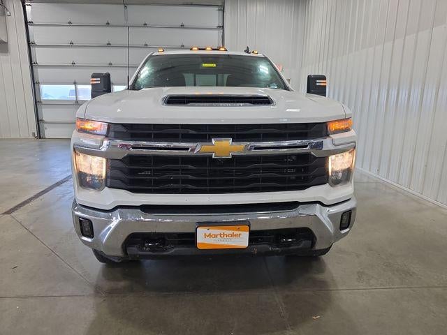 2024 Chevrolet Silverado 3500 HD Crew Cab Standard Box 4-Wheel Drive LT