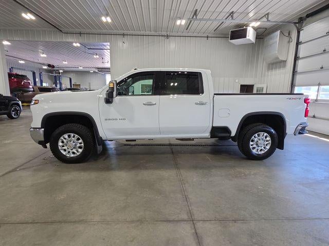 2024 Chevrolet Silverado 3500 HD Crew Cab Standard Box 4-Wheel Drive LTZ