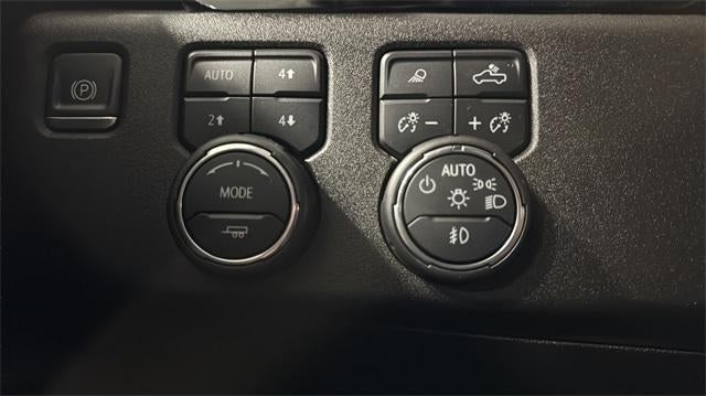 2024 Chevrolet Silverado 3500 HD Crew Cab Standard Box 4-Wheel Drive LTZ