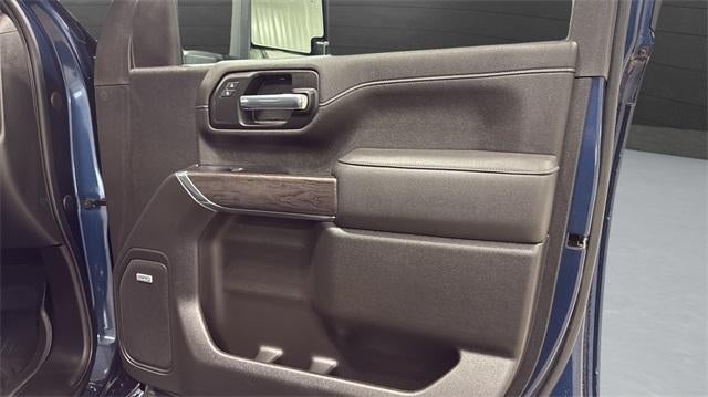 2022 Chevrolet Silverado 3500 HD Crew Cab Standard Box 4-Wheel Drive LTZ