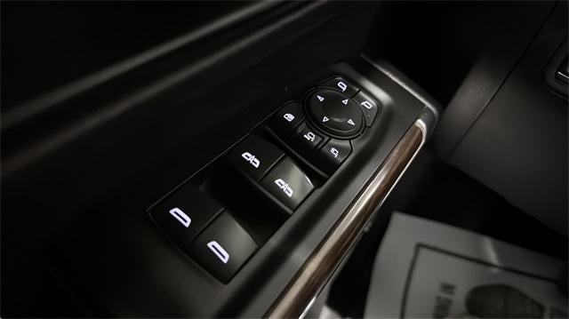 2022 Chevrolet Silverado 3500 HD Crew Cab Standard Box 4-Wheel Drive High Country