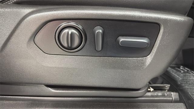 2022 Chevrolet Silverado 3500 HD Crew Cab Standard Box 4-Wheel Drive High Country