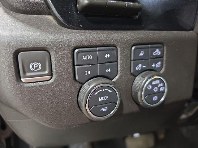 2024 Chevrolet Silverado 3500 HD Crew Cab Standard Box 4-Wheel Drive High Country