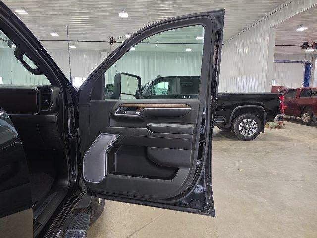 2024 Chevrolet Silverado 3500 HD Crew Cab Standard Box 4-Wheel Drive High Country