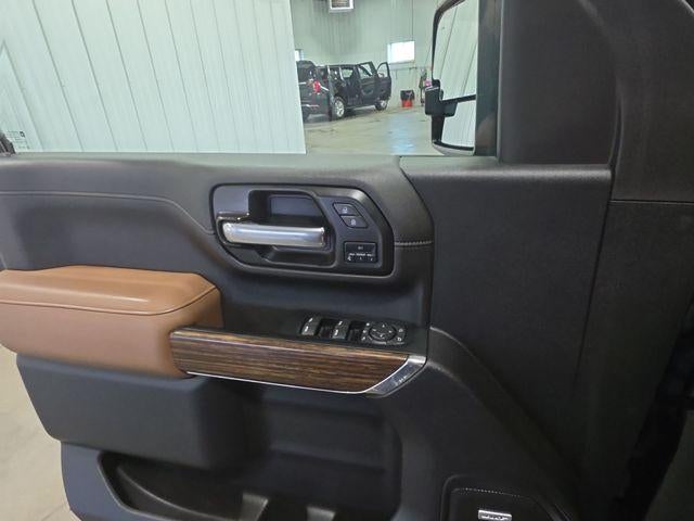 2023 Chevrolet Silverado 3500 HD Crew Cab Standard Box 4-Wheel Drive High Country