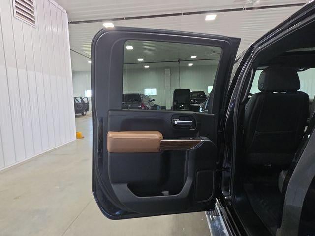 2023 Chevrolet Silverado 3500 HD Crew Cab Standard Box 4-Wheel Drive High Country