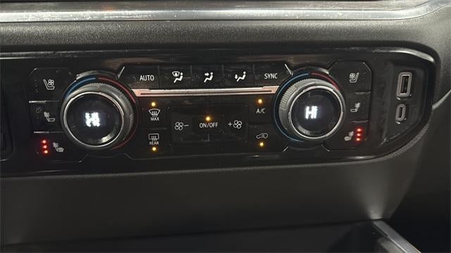 2023 Chevrolet Silverado 1500 Crew Cab Short Box 4-Wheel Drive High Country