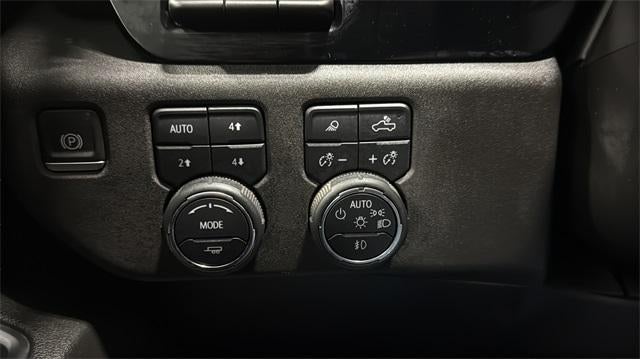 2023 Chevrolet Silverado 1500 Crew Cab Short Box 4-Wheel Drive High Country