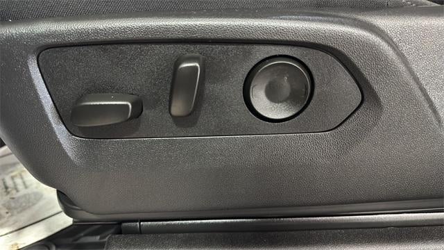 2025 Chevrolet Silverado 1500 Crew Cab Short Box 4-Wheel Drive RST