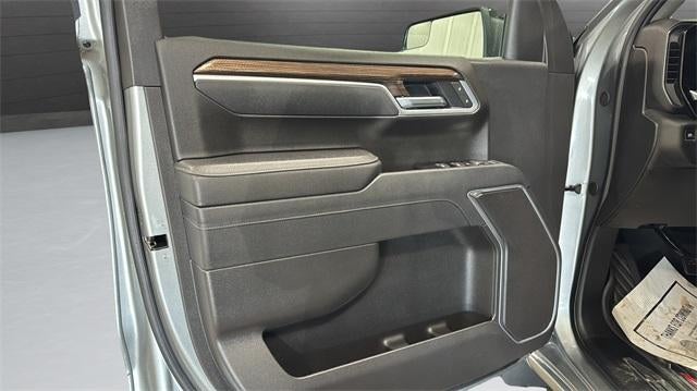 2025 Chevrolet Silverado 1500 Crew Cab Short Box 4-Wheel Drive RST