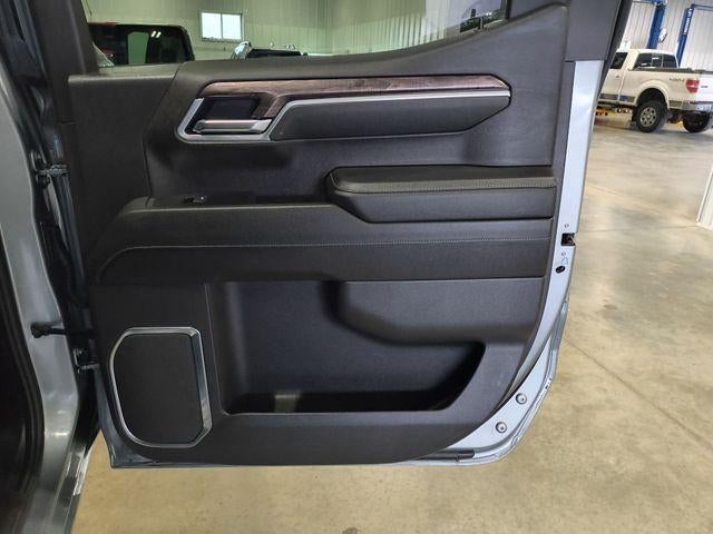 2025 Chevrolet Silverado 1500 Crew Cab Short Box 4-Wheel Drive LTZ