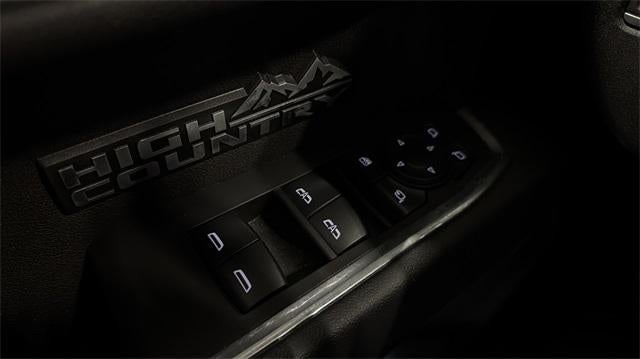 2025 Chevrolet Silverado 1500 Crew Cab Short Box 4-Wheel Drive High Country