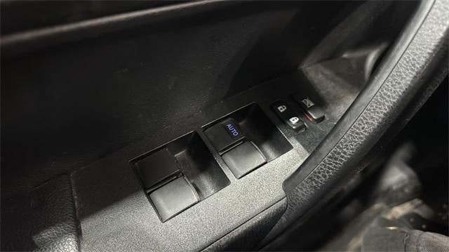 2016 Toyota Corolla 4dr Sdn Auto L (Natl)