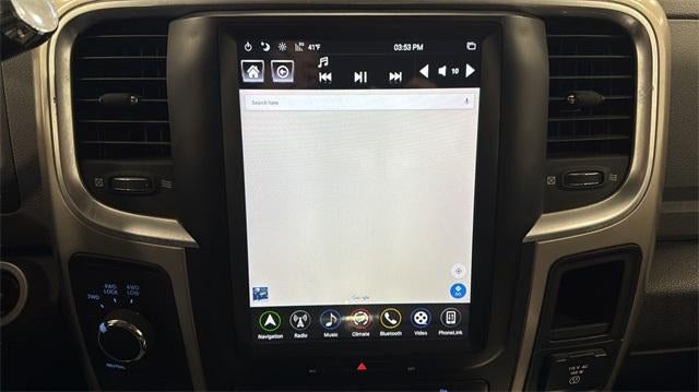 2015 RAM 3500 4WD Crew Cab 6.3 Ft Box Big Horn