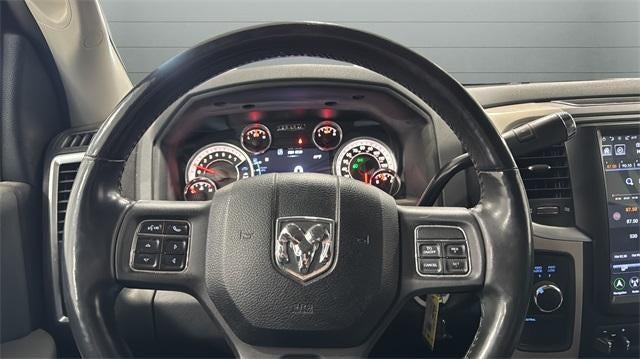 2015 RAM 3500 4WD Crew Cab 6.3 Ft Box Big Horn