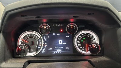 2015 RAM 3500 4WD Crew Cab 6.3 Ft Box Big Horn