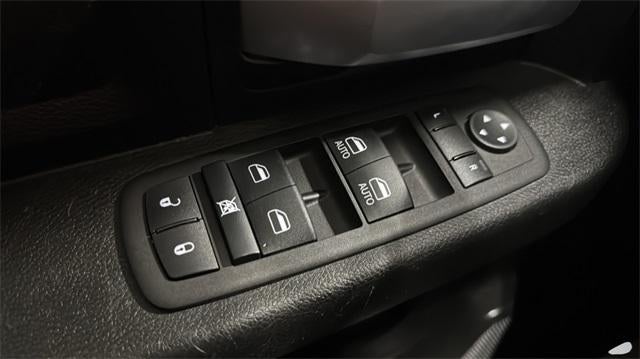 2019 RAM 3500 Tradesman 4x4 Crew Cab 8' Box