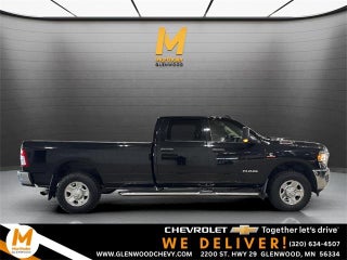 2019 RAM 3500 Tradesman 4x4 Crew Cab 8' Box