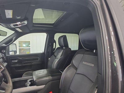 2025 RAM 3500 Laramie 4x4 Mega Cab 6'4" Box