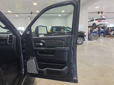 2025 RAM 3500 Laramie 4x4 Mega Cab 6'4" Box