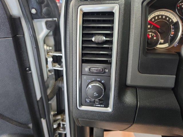 2017 RAM 1500 Big Horn 4x4 Crew Cab 5'7" Box