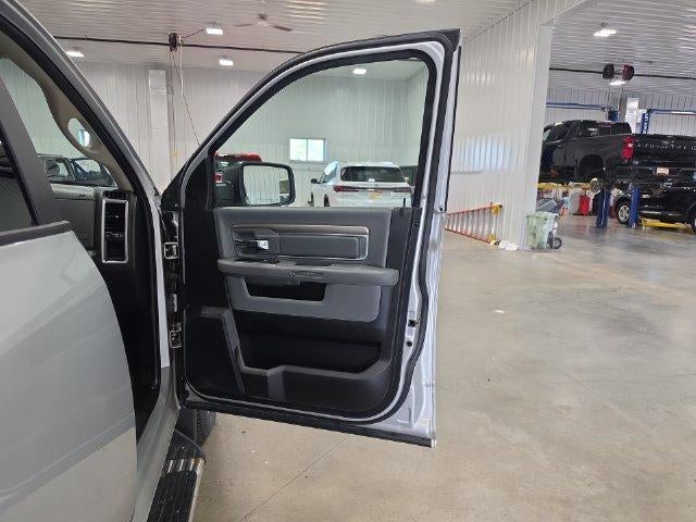 2017 RAM 1500 Big Horn 4x4 Crew Cab 5'7" Box