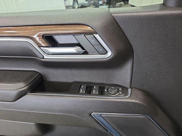 2023 Chevrolet Silverado 1500 Crew Cab Short Box 4-Wheel Drive LT 2FL