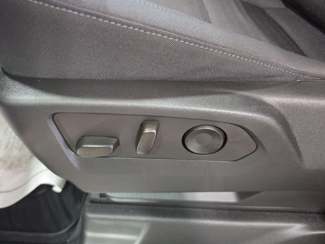 2023 Chevrolet Silverado 1500 Crew Cab Short Box 4-Wheel Drive LT 2FL