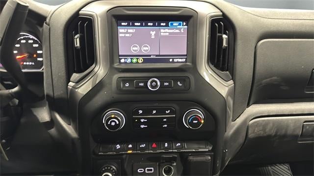 2022 Chevrolet Silverado 1500 LTD Crew Cab Short Box 4-Wheel Drive Custom Trail Boss