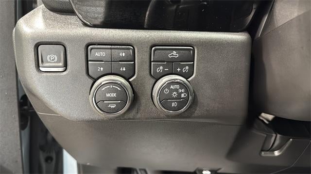 2024 Chevrolet Silverado 1500 Crew Cab Standard Box 4-Wheel Drive LT Trail Boss