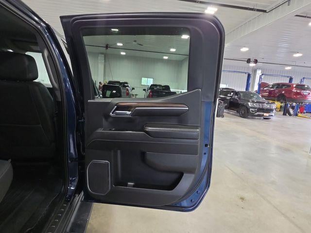 2022 Chevrolet Silverado 1500 Crew Cab Short Box 4-Wheel Drive LT Trail Boss