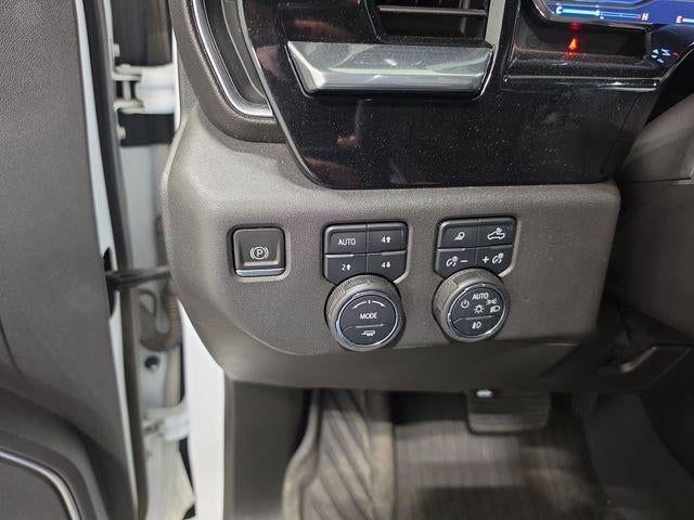 2022 Chevrolet Silverado 1500 Crew Cab Standard Box 4-Wheel Drive LT Trail Boss