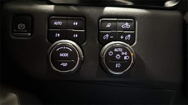 2023 Chevrolet Silverado 1500 Crew Cab Short Box 4-Wheel Drive ZR2