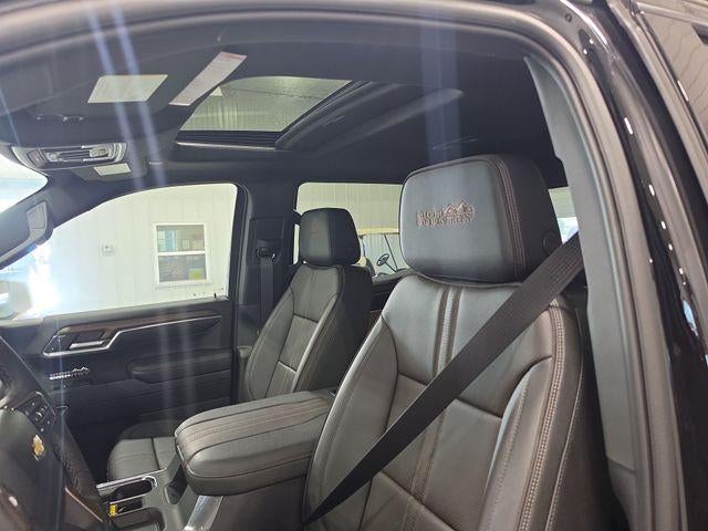 2023 Chevrolet Silverado 1500 Crew Cab Short Box 4-Wheel Drive High Country