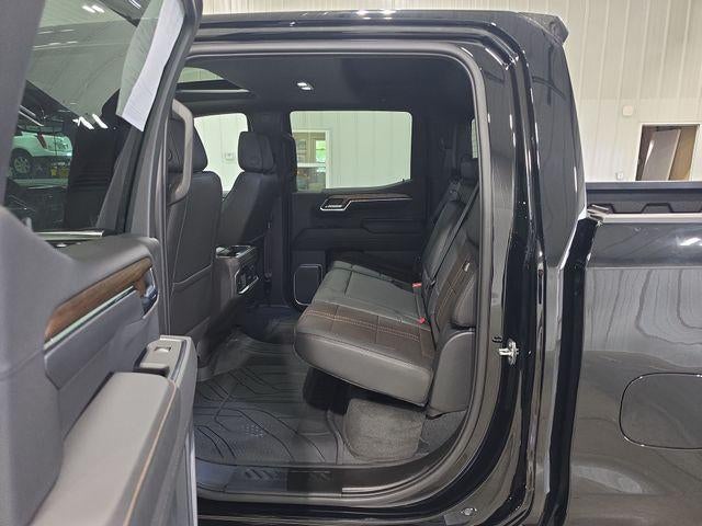 2023 Chevrolet Silverado 1500 Crew Cab Short Box 4-Wheel Drive High Country