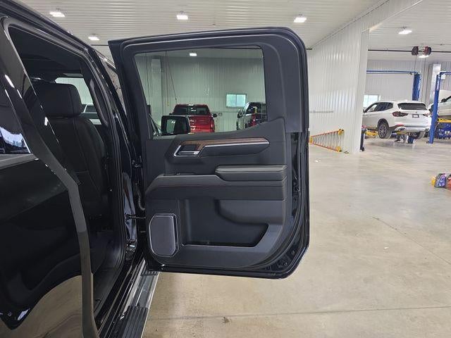 2023 Chevrolet Silverado 1500 Crew Cab Short Box 4-Wheel Drive High Country