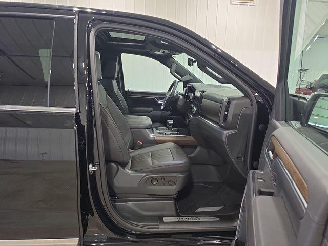 2023 Chevrolet Silverado 1500 Crew Cab Short Box 4-Wheel Drive High Country