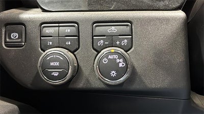 2025 Chevrolet Silverado 1500 Crew Cab Short Box 4-Wheel Drive LT 1LT