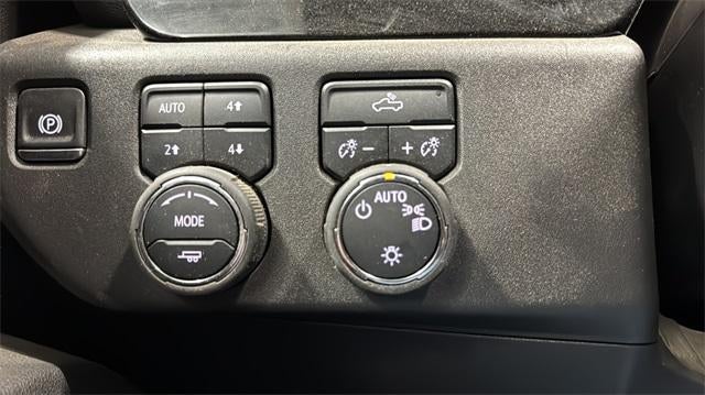 2025 Chevrolet Silverado 1500 Crew Cab Short Box 4-Wheel Drive LT 1LT