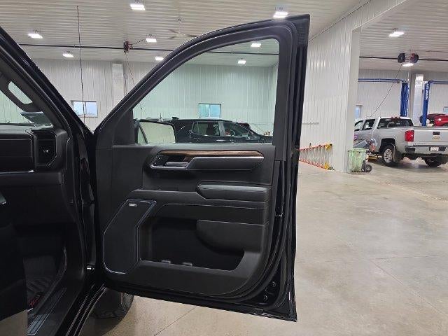 2025 Chevrolet Silverado 1500 Crew Cab Short Box 4-Wheel Drive LT Trail Boss