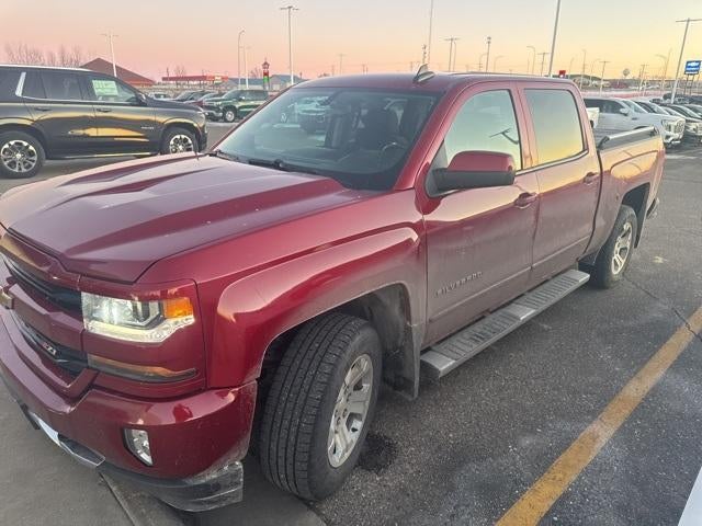 Used 2018 Chevrolet Silverado 1500 LT Z71 with VIN 3GCUKREC1JG150151 for sale in Glenwood, Minnesota