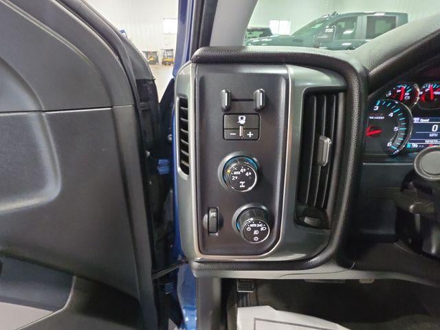 2015 Chevrolet Silverado 1500 Crew Cab Standard Box 4-Wheel Drive LT Z71