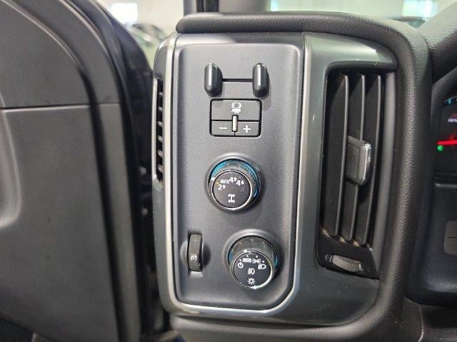 2017 Chevrolet Silverado 1500 Crew Cab Short Box 4-Wheel Drive LT Z71