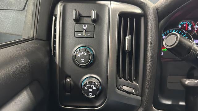 2017 Chevrolet Silverado 1500 Crew Cab Short Box 4-Wheel Drive LT Z71